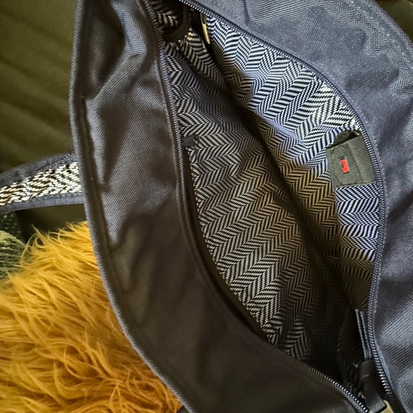 OGIO Women's Melrose Tote Laptop Bag Storm NAVY Large Buttons Pockets - Picture 2 of 7